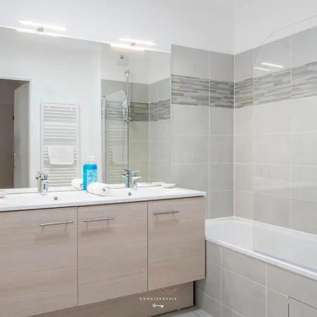 Disneyland-paris, 8pers, 2 Parkings, Wifi Appartement *